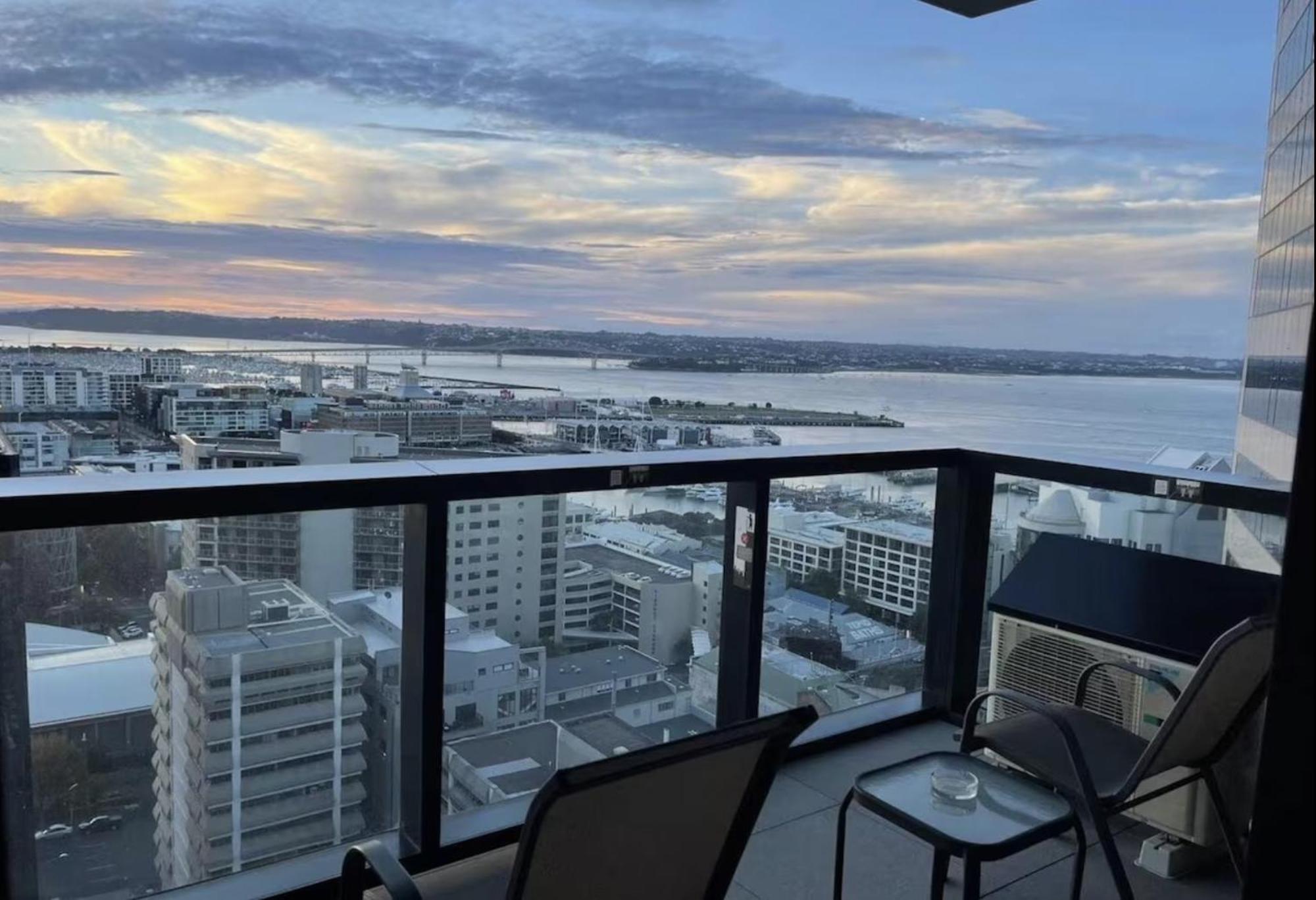 Magnificent Harbour View Skytower View Apartment In Cbd Auckland Zewnętrze zdjęcie