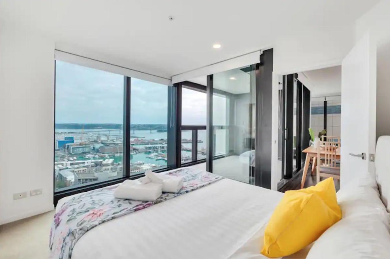 Magnificent Harbour View Skytower View Apartment In Cbd Auckland Zewnętrze zdjęcie